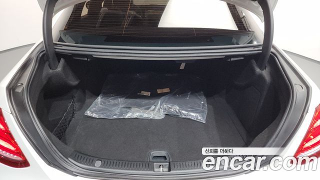Mercedes-Benz E-Class E350 4MATIC AMG Line