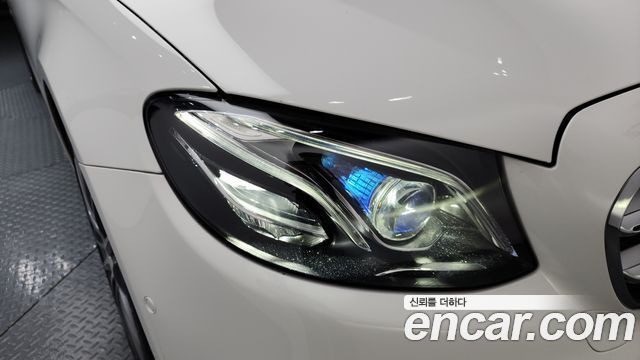 Mercedes-Benz E-Class E350 4MATIC AMG Line
