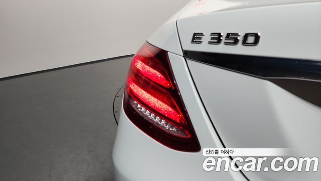 Mercedes-Benz E-Class E350 4MATIC AMG Line