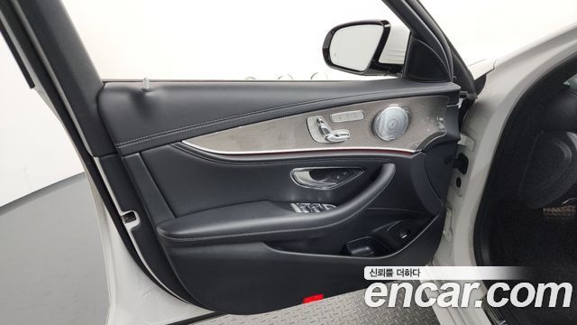 Mercedes-Benz E-Class E350 4MATIC AMG Line