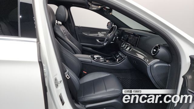 Mercedes-Benz E-Class E350 4MATIC AMG Line