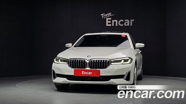 BMW 5-Series 530i Luxury