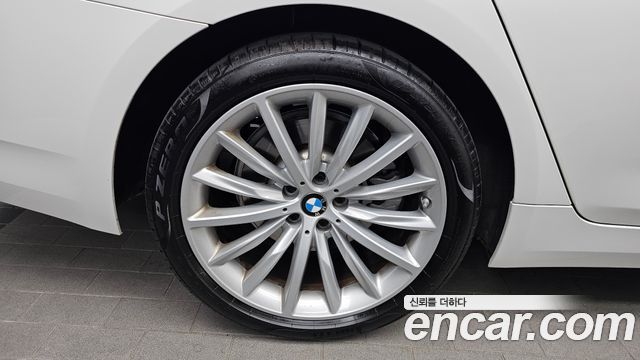 BMW 5-Series 530i Luxury