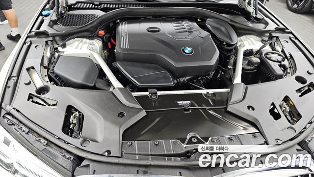 BMW 5-Series 530i Luxury