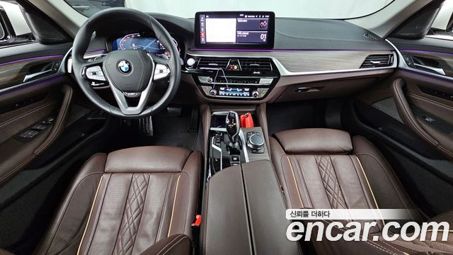 BMW 5-Series 530i Luxury