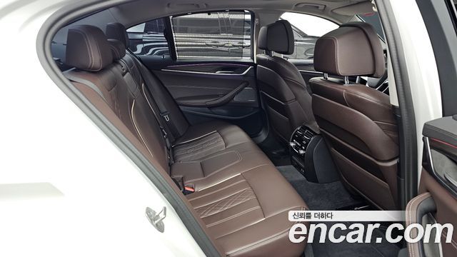 BMW 5-Series 530i Luxury
