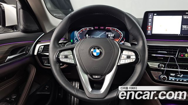 BMW 5-Series 530i Luxury