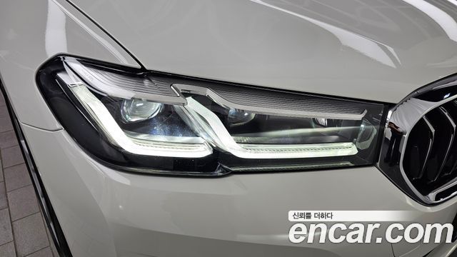 BMW 5-Series 530i Luxury
