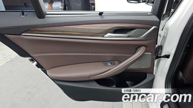 BMW 5-Series 530i Luxury