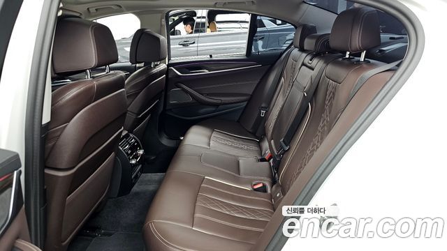 BMW 5-Series 530i Luxury