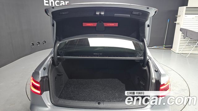 Audi A4 30 TDI