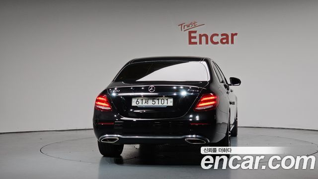 Mercedes-Benz E-Class E200 Avantgarde