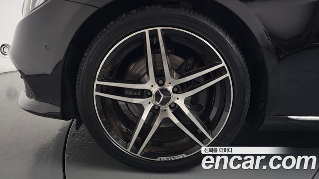 Mercedes-Benz E-Class E200 Avantgarde