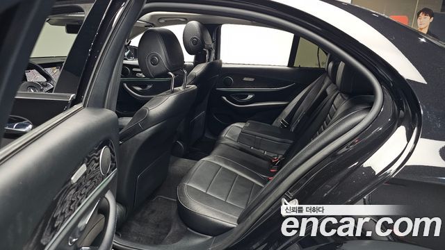 Mercedes-Benz E-Class E200 Avantgarde