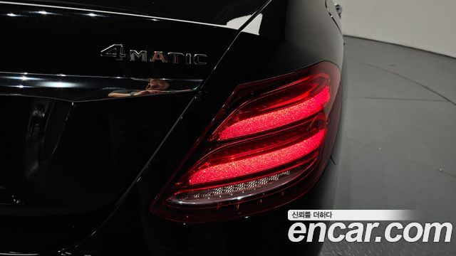 Mercedes-Benz E-Class E200 Avantgarde