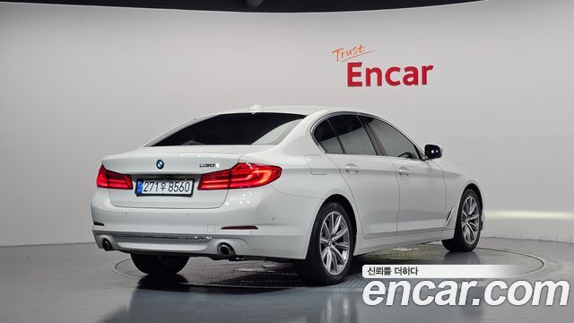 BMW 5-Series 530e Luxury