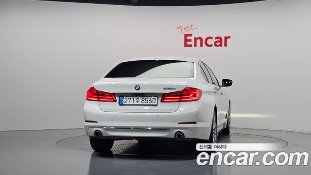 BMW 5-Series 530e Luxury