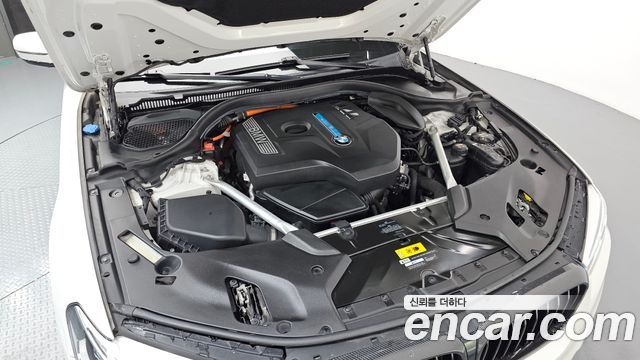 BMW 5-Series 530e Luxury