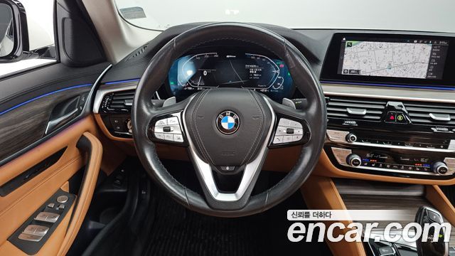 BMW 5-Series 530e Luxury