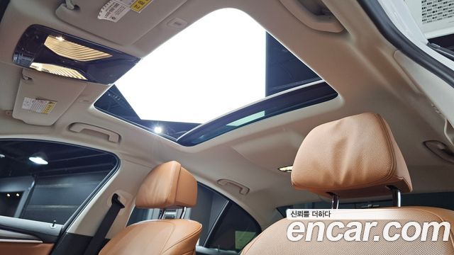BMW 5-Series 530e Luxury