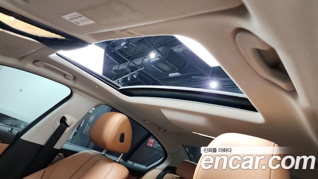 BMW 5-Series 520i Luxury