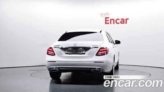 Mercedes-Benz E-Class E220d Exclusive