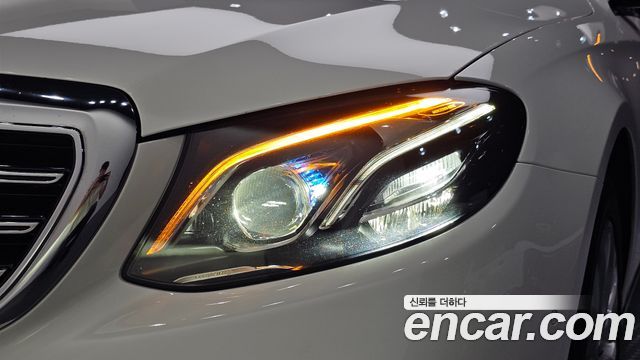 Mercedes-Benz E-Class E220d Exclusive