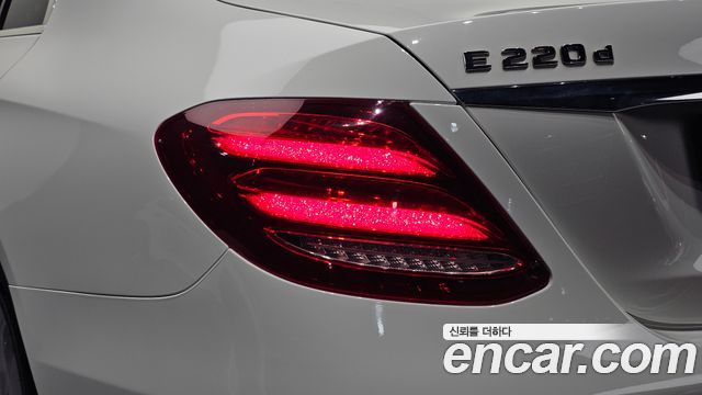 Mercedes-Benz E-Class E220d Exclusive