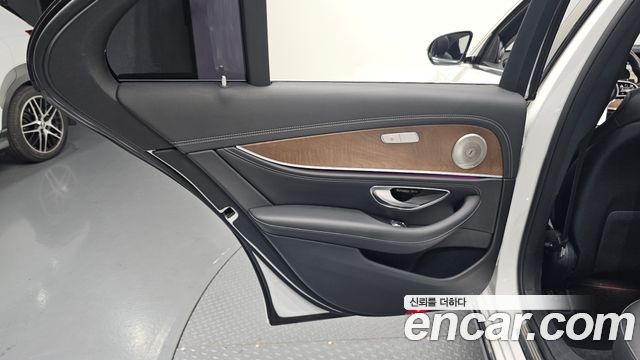 Mercedes-Benz E-Class E220d Exclusive