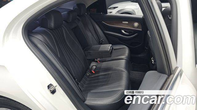 Mercedes-Benz E-Class E220d Exclusive