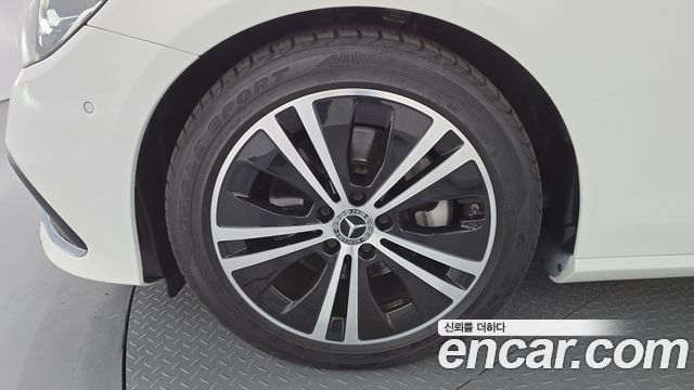 Mercedes-Benz E-Class E250 Avantgarde