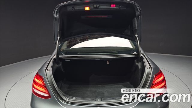 Mercedes-Benz E-Class E350d