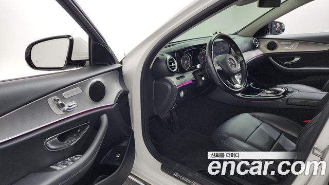 Mercedes-Benz E-Class E200 Avantgarde
