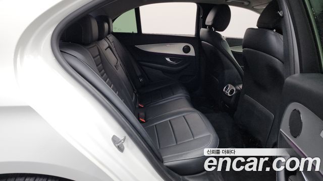 Mercedes-Benz E-Class E200 Avantgarde