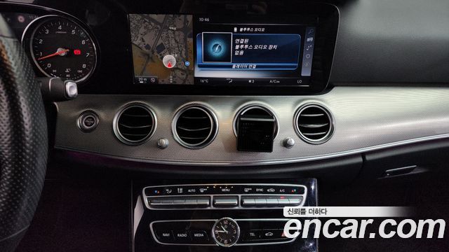 Mercedes-Benz E-Class E200 Avantgarde