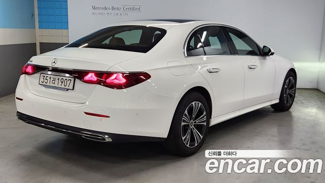 Mercedes-Benz E-Class E200 Avantgarde
