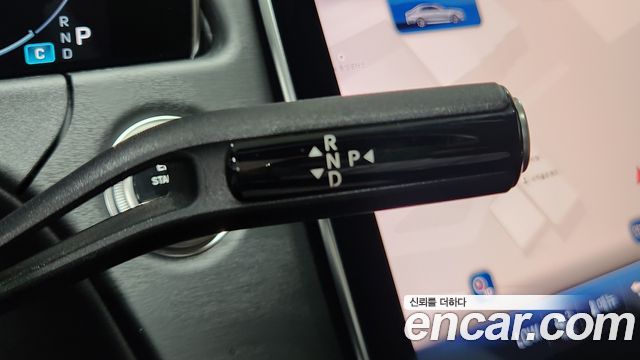 Mercedes-Benz E-Class E200 Avantgarde