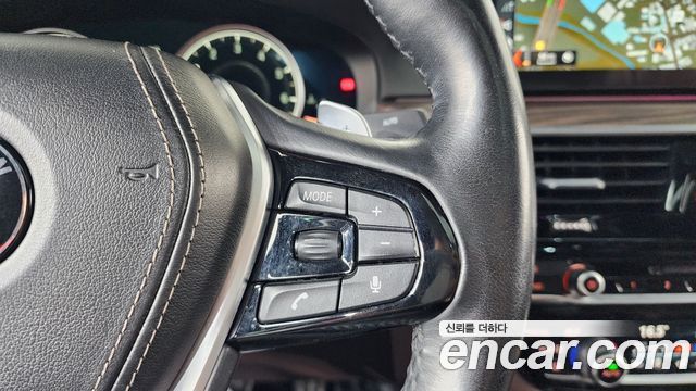 BMW 5-Series 530i xDrive M Sport Package Plus