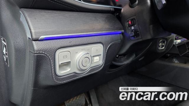 Mercedes-Benz GLE-Class GLE300d 4MATIC