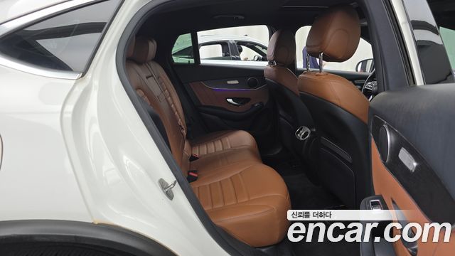 Mercedes-Benz GLC-Class GLC300 4MATIC Premium Coupe