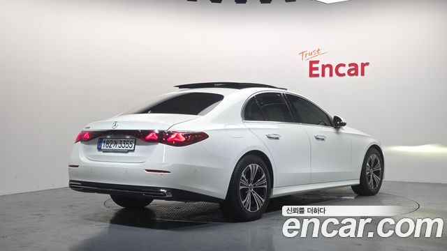 Mercedes-Benz E-Class E200 Avantgarde