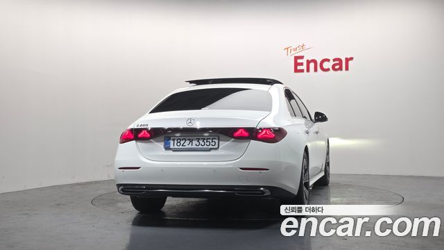 Mercedes-Benz E-Class E200 Avantgarde