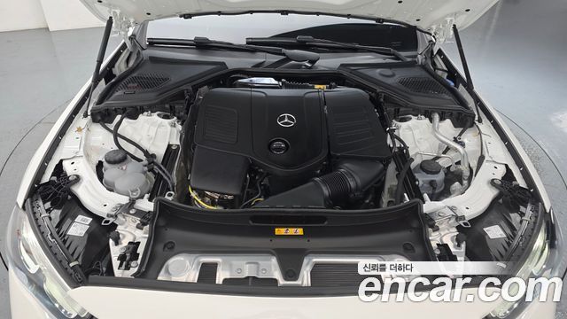 Mercedes-Benz E-Class E200 Avantgarde