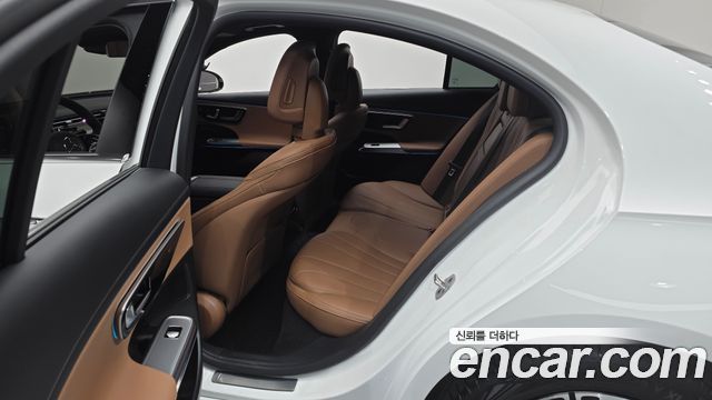 Mercedes-Benz E-Class E200 Avantgarde