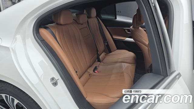 Mercedes-Benz E-Class E200 Avantgarde