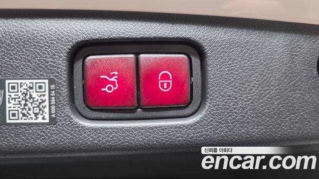 Mercedes-Benz E-Class E200 Avantgarde