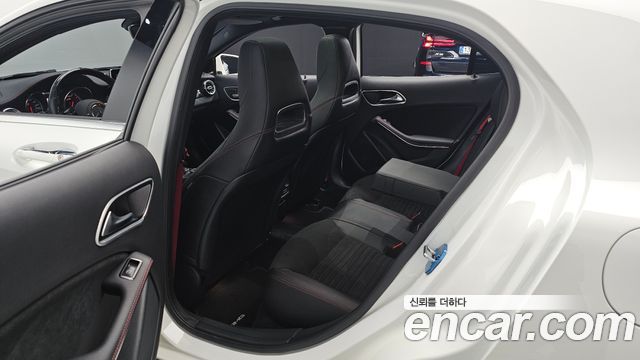 Mercedes-Benz GLA-Class GLA45 AMG 4MATIC