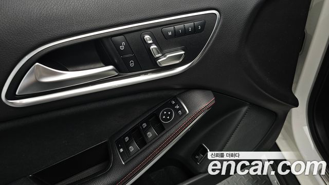 Mercedes-Benz GLA-Class GLA45 AMG 4MATIC