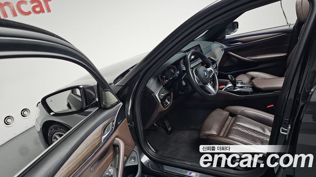 BMW 5-Series 520i M Sport