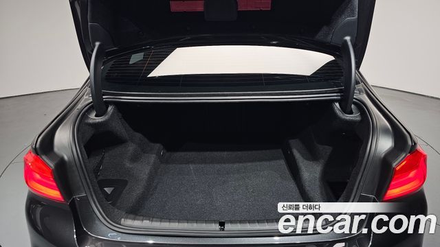 BMW 5-Series 520i M Sport